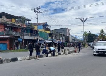 Dishub Kembali Tutup Bundaran di Perempatan Jalan Bhayangkara-Serui Mekar