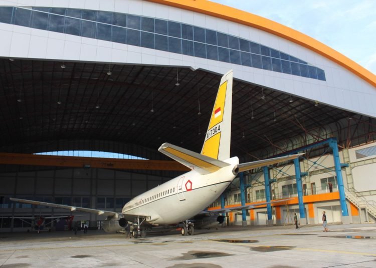 Pesawat TNI AU yang Tergelincir Dievakuasi ke Hanggar Mozes Kilangin