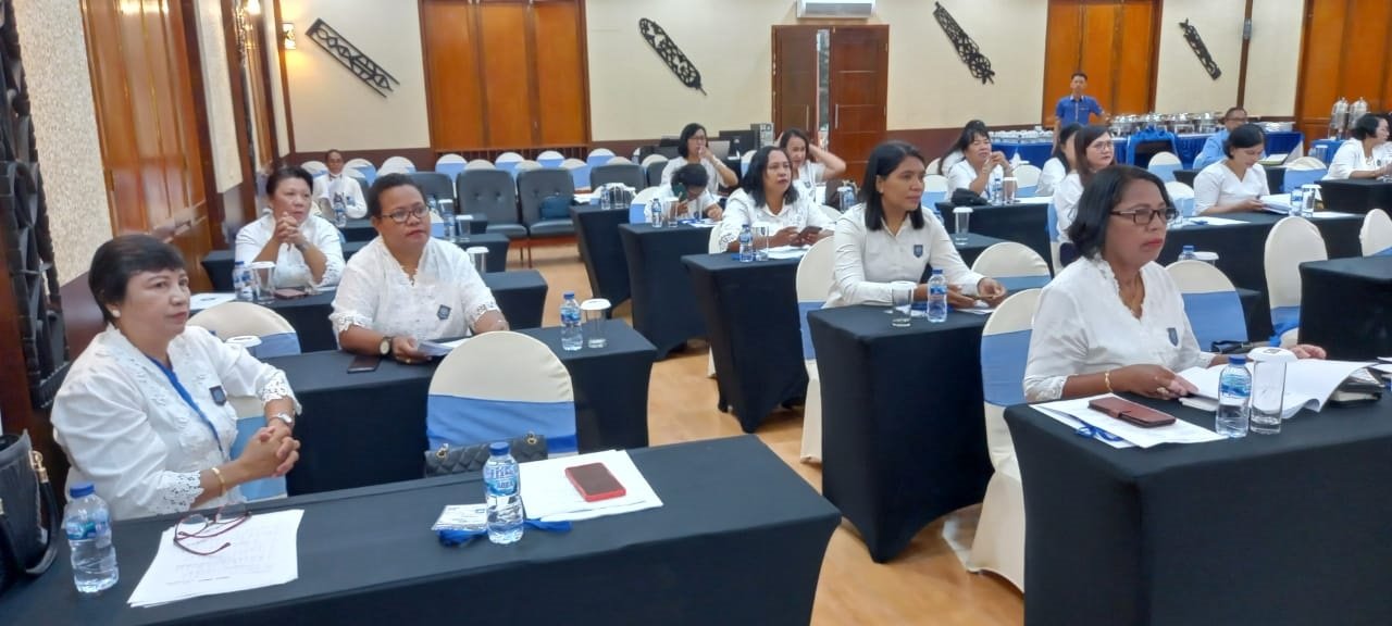 Peserta Muscablub serius mendengar sambutan Pj. Bupati Mimika Valentinus S. Sumito.