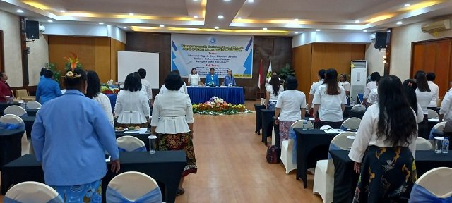 Peserta Muscablub menyanyi lagu Indonesia Raya.