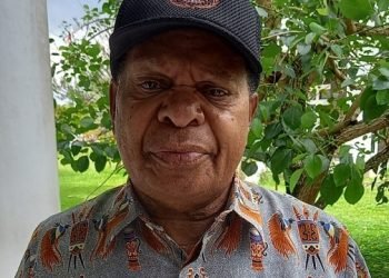 Evert Safuf, Mantan Sekda Kabupaten Bouven Digoel. (Foto : Redaksi/Koranpapua.id)