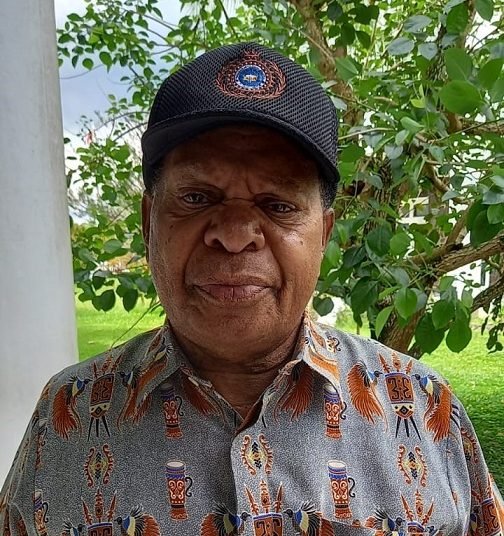 Evert Safuf, Mantan Sekda Kabupaten Bouven Digoel. (Foto : Redaksi/Koranpapua.id)