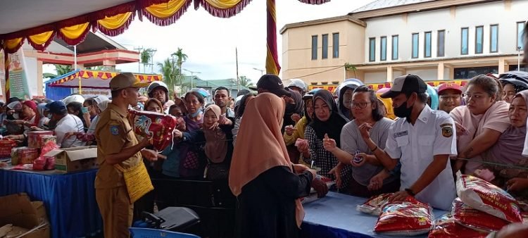 Gerakan Pangan Murah ‘Diserbu’ Warga Mimika