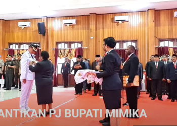 Dilantik Jadi Pj Bupati Mimika, Ribka Haluk Ingatkan Valentinus Tidak Boleh Lakukan Mutasi Pegawai