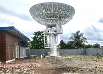 Stasiun bumi pengendali Satelit Multifungsi Satria-1 di Timika Provinsi Papua Tengah di Jalan WR. Supratman yang siap digunakan. (Foto : Ist./Koranpapua.id)