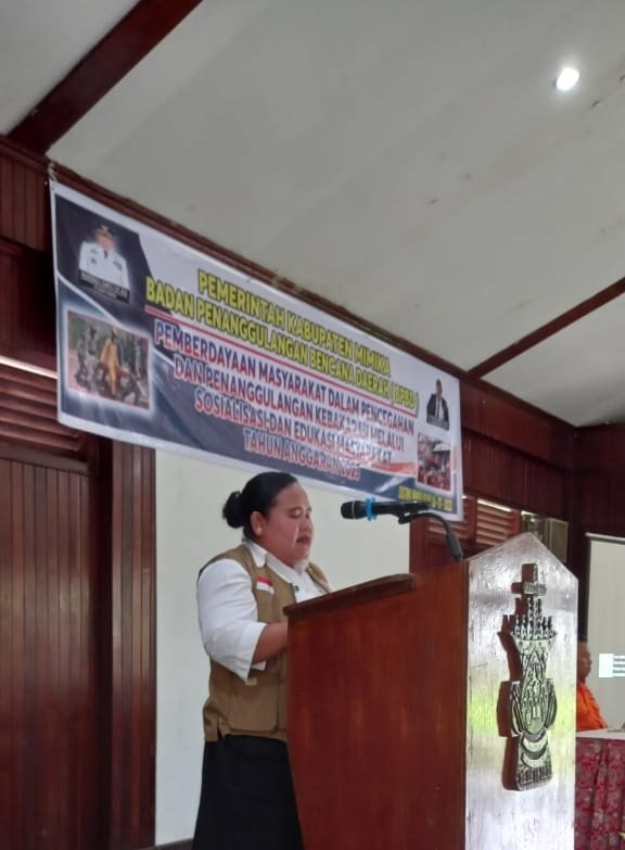 Diana Herman, Ketua Panitia membacakan laporan kegiatan.