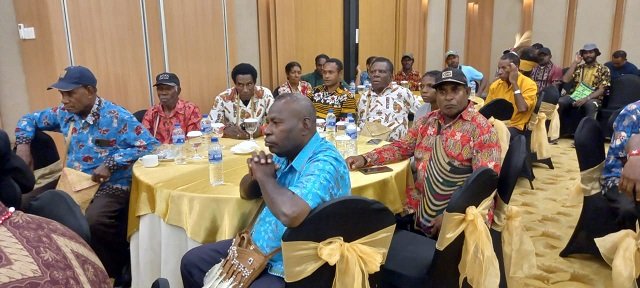 Para pengusaha Papua menghadiri acara deklarasi HOPE.