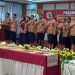Sekretaris DPD PPNI Mimika Ns. Ernie Tandi Ayu, S.Tr.Kep melantik Pengurus DPK Puskesmas Mapurujaya di Hotel Cenderawasih 66, Minggu 2 Juli 2023. (Foto : Redaksi/Koranpapua.id)
