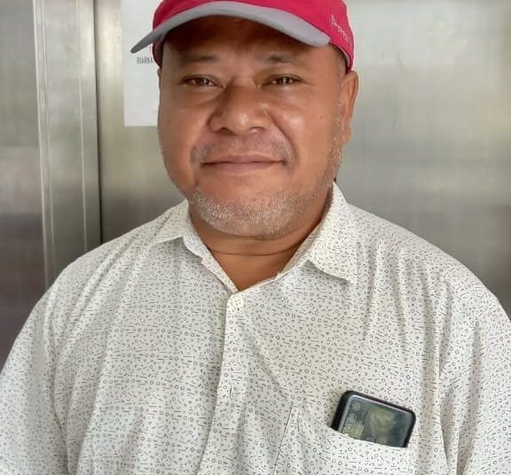 Viktor Kabey, Mantan Wakil Ketua I KONI Mimika Periode 2018-2023. (Foto : Redaksi/Koranpapua.id)