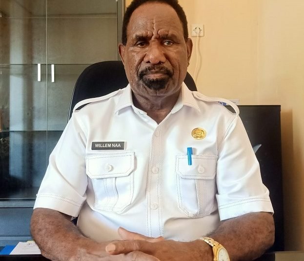 Dr. Willem Naa, S.Pd., M.MT, Plt. Kepala Dinas Pendidikan Mimika (Foto:Dokumentasi/Koranpapua.id)