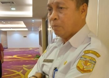 Dominggus Robert Mayaut, Kadis PUPR Mimika. (Foto : Redaksi/Koranpapua.id)