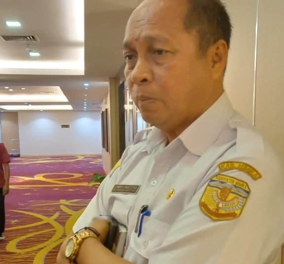 Dominggus Robert Mayaut, Kadis PUPR Mimika. (Foto : Redaksi/Koranpapua.id)