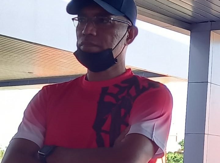 Yohanis Mandessy. (Foto : Redaksi/Koranpapua.id)