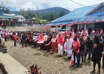 Karnaval Berlangsung Meriah, Bupati Wandik Apresiasi Semangat Kebangsaan Warga Puncak