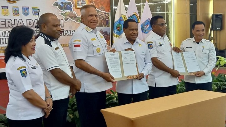 Enam Gubernur di Tanah Papua Bertemu di Timika, Rumuskan Delapan Kesepakatan untuk Diserahkan ke Jakarta