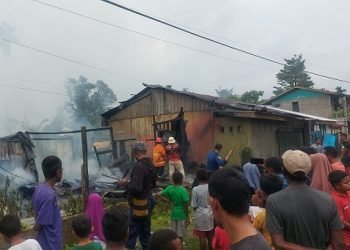 Tiga Unit Rumah Warga Koperapoka Dilalap Api