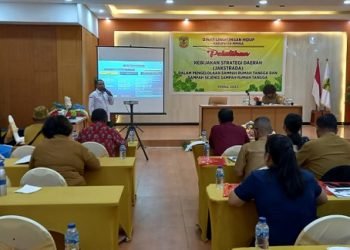 DLH Beri Pelatihan Jakstrada Pengelolaan Sampah Rumah Tangga untuk 70 Warga Mimika