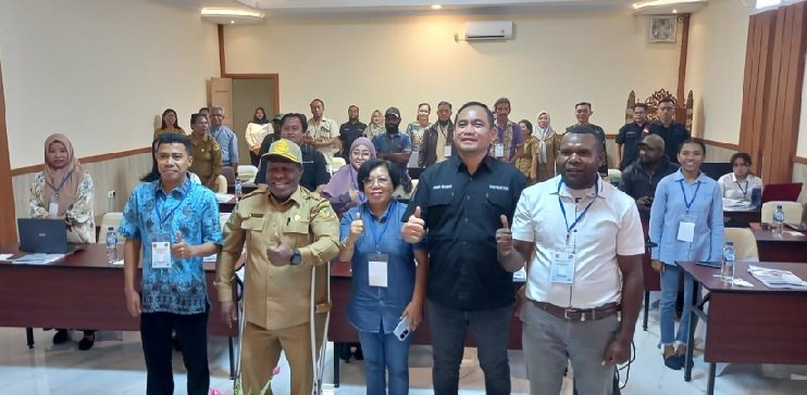Diskop Mimika Gandeng Universitas Yapis Papua Beri Pelatihan Aplikasi Zahir Accounting untuk 28 Perwakilan Koperasi