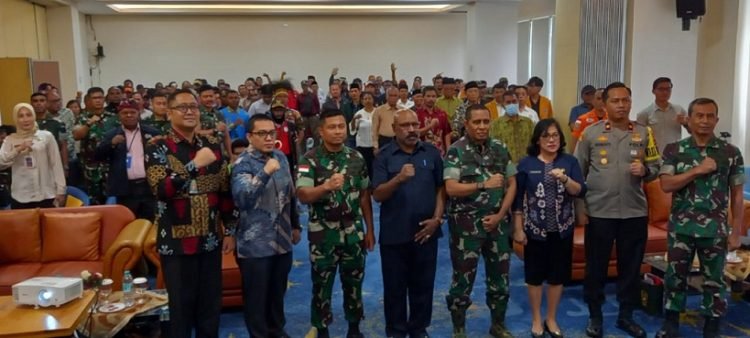 Cegah Konflik Jelang Pemilu 2024, Bupati Omaleng Ajak Masyarakat Mimika Jaga Keamanan Bersama