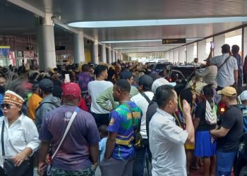 Kader Golkar dan Simpatisan Eltinus Omaleng Padati Terminal Mozes Kilangin