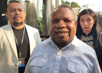 Enam Jam Diperiksa, Bupati Eltinus Sebut Dirinya hanya Tamu di KPK