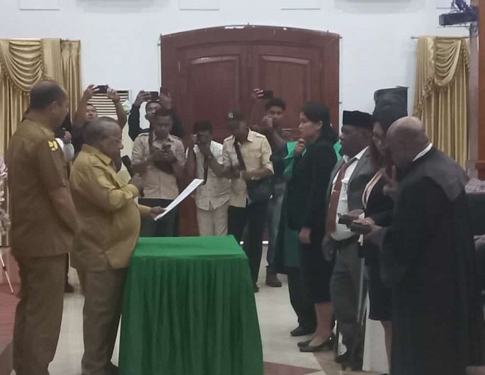 Bupati Omaleng Lantik Lima Pejabat Tinggi Pratama dan 33 Jabatan Administrator-Pengawas