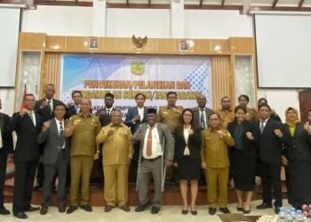 Bupati Omaleng Ingatkan Pejabat yang Baru Dilantik untuk Disiplin, Loyal dan Tunjukan Kinerja Baik