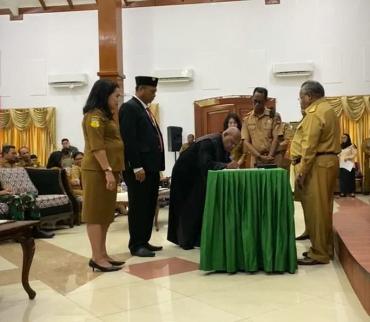 Robert Mayaut Resmi Penjabat Sekda Mimika
