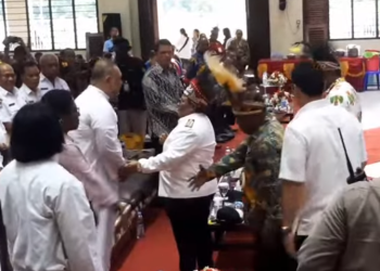 Buka Pesparani Papua Tengah, Pj Gubernur Ribka Haluk Beri Bantuan Rp3 Miliar