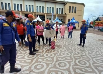 Kompor Meledak Jangan Panik, Damkar BPBD Mimika Kasih Solusinya