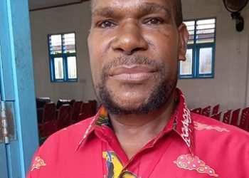 Yulianus Pinimet, S.IP, Pengawas CAT PPPK Mimika. (Foto : Redaksi/Koranpapua.id)