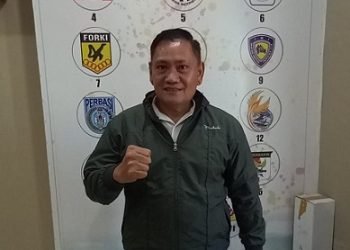 Jimmy Jones Ayorbaba, Ketua Harian Cabor Muaythai Mimika. (Foto : Redaksi/Koranpapua.id)