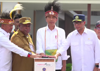 Jokowi Resmikan Bandara Siboru Fakfak dan Bandara Douw Aturure Nabire
