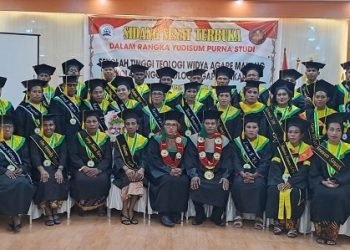 Yudisium dan Prosesi Wisuda STT Widya Agape Malang dan STT Agape Jakarta Kelas Timika