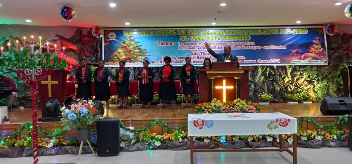 Gallery Foto Natal Bersama Pengurus dan Kader AMKI Papua