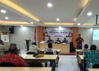 Kesbangpol Mimika Sosialisasi Kesiapan Tahapan Pemilu 2024 kepada 18 Kepala Distrik