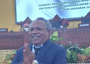 Bupati Eltinus Berang di Rapat Paripurna RAPBD, Apa Maksud Anggota DPRD Singgung Terus Gereja Kingmi