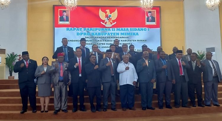 Fraksi PDI P Soroti RAPBD Mimika 2024, Tidak Berpihak Rakyat Terkesan Menguntungkan Sekelompok Orang