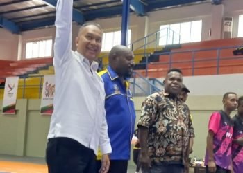 Pj Gubernur Papua Pegunungan Sebut Bola Menjadi Identitas dan Jati Diri Anak Papua