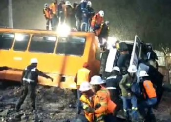 Hujan Lebat Guyur Tembagapura, Bus Karyawan Terjebak Banjir di Jalan Tambang MP 73