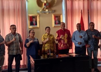 Jabatan Sekda Mimika Diserahkan ke Ida Wahyuni, Robert: Kebijakan Bupati Harus Dihormati