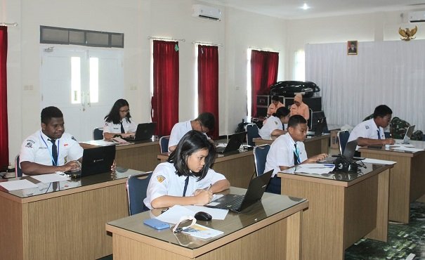 Lanud Yohanis Kapiyau Timika Seleksi Daerah Tes Akademis PPDB SMA Pradita Dirgantara
