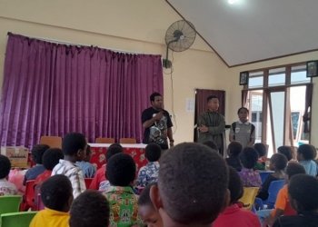 Misdinar Katedral Tiga Raja Kunjungan Kasih ke Panti Asuhan Santa Susana