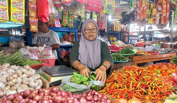 Jelang Bulan Puasa, Pasar Sentral Sepi Pembeli, Sejumlah Komoditi Turun Harga