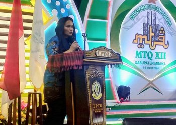 Pj Sekda Ida Wahyuni Saat membuka kegiatan MTQ XII Kabupaten Mimika. (Foto: Redaksi/Koranpapua.id)