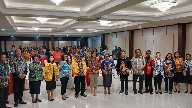 29 OPD Mengikuti Sosialisasi Penyusunan LPPD 2023, Bupati Eltinus Sebut Penilaian LPPD 2022 dengan Status Skor Rendah