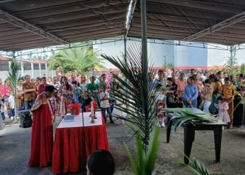 Ribuan Umat Katolik Santo Stefanus Sempan Rayakan Minggu Palma, RP. Gabriel Sampaikan Tiga Pesan Penting