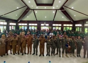 Gallery Foto Satpol PP Mimika Sosialisasi Perda dan Perbup Kepada Pemdis, Kelurahan dan Pelaku UMKM
