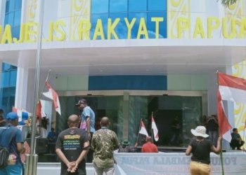 Forum Gembala Papua Demo Damai di Kantor MRP dan Gubernur, Serahkan Empat Point Tuntutan Hak OAP