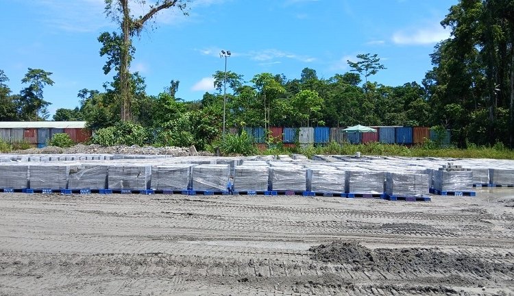 Freeport Olah Pasir Tailing Menjadi Batako dan Paving Block, Harry: Dibagikan untuk Keperluan Sosial Secara Gratis